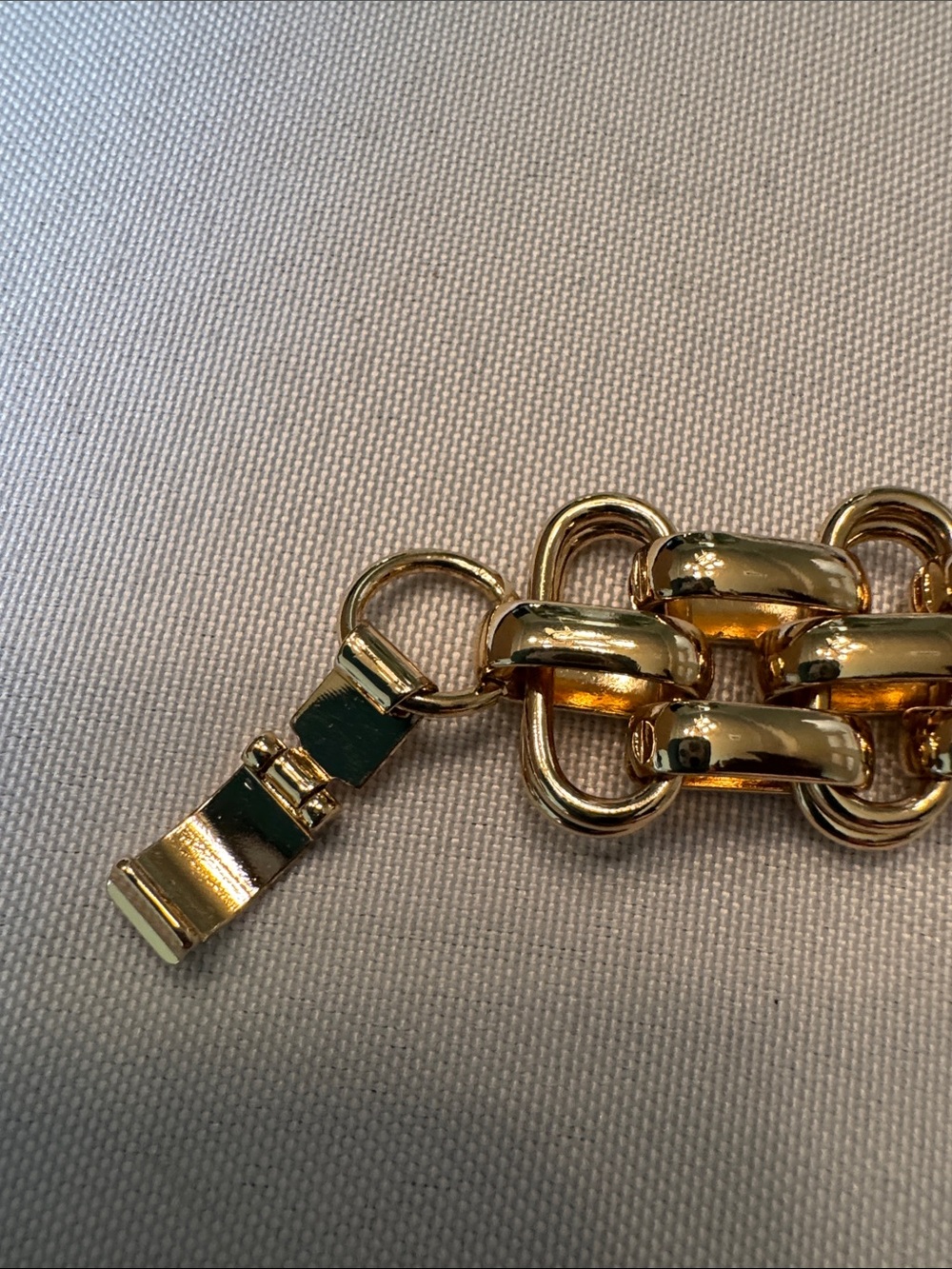 Chunky Gold Link Bracelet - Picture 5 of 6